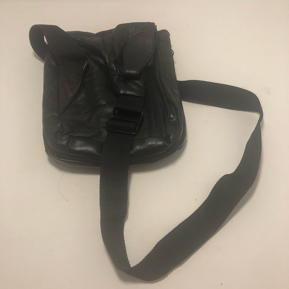 Dan Design Black Pleather Crossbody Shoulder Bag